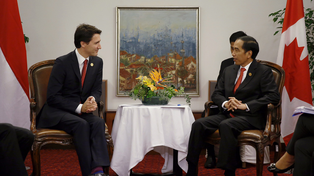 Le premier ministre Justin Trudeau rencontre le président de l’Indonésie Joko Widodo