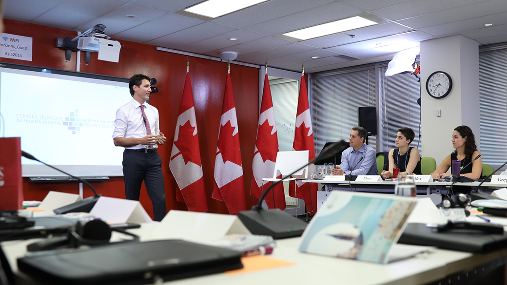 Le premier ministre Trudeau salue l’ouverture de la première réunion du Conseil jeunesse du premier ministre
