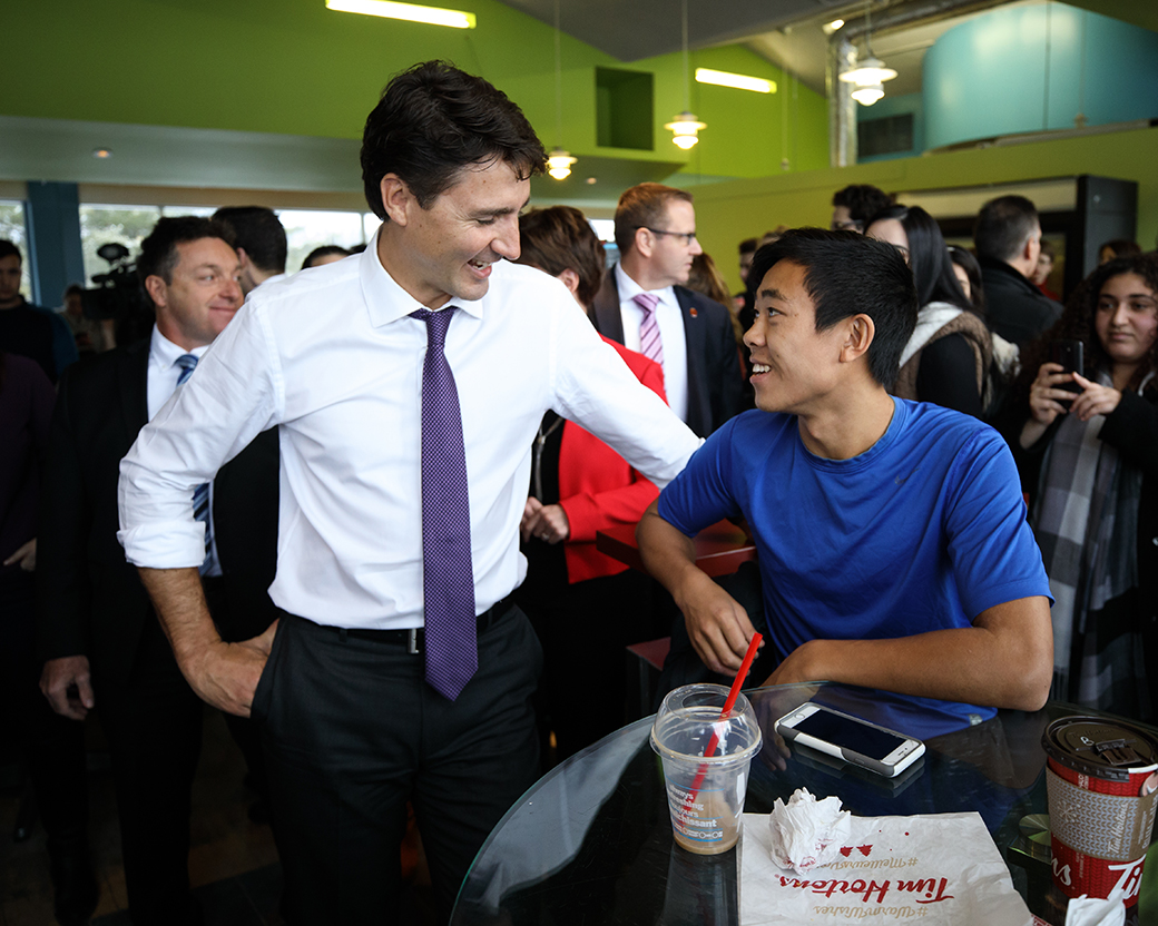 Prime Minister Trudeau and Minister Bibeau speak with students at
