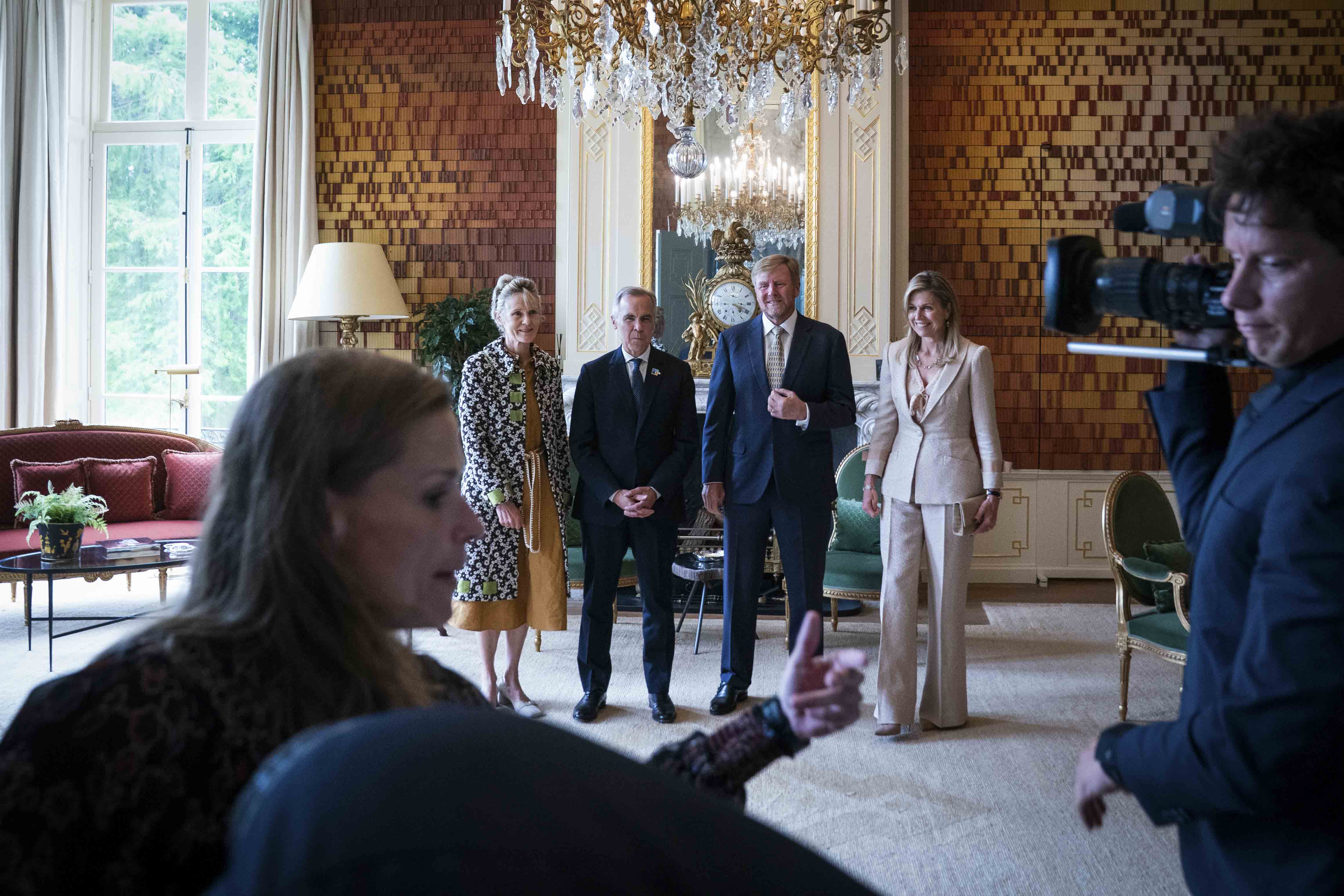 Prime Minister Carney and Madame Carney meet with Their Majesties King Willem-Alexander and Queen Máxima of the Netherlands.