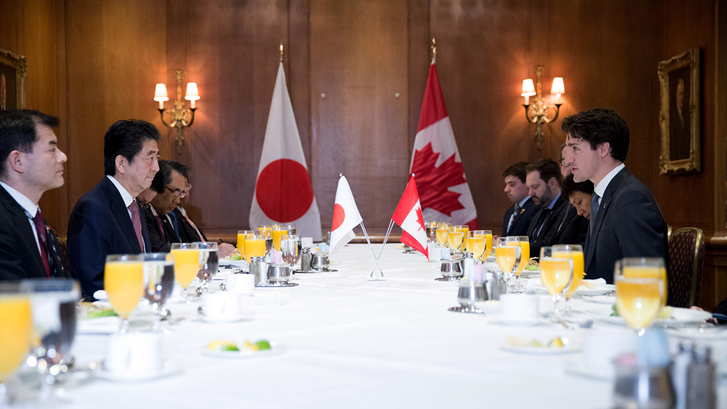 Le premier ministre Justin Trudeau rencontre le premier ministre du Japon Shinzo Abe