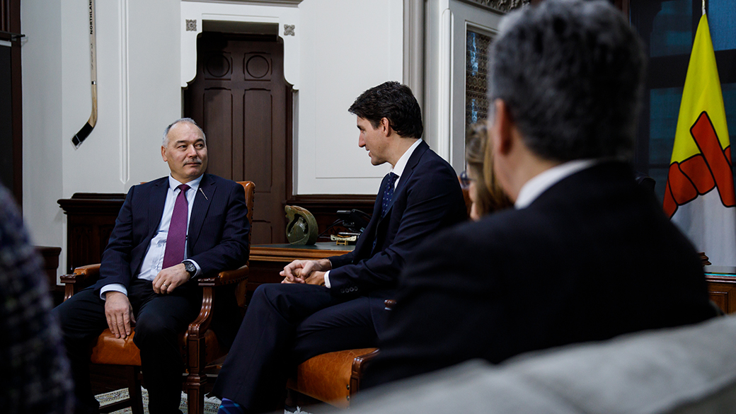 Le PM Trudeau rencontre le PM Joe Savikataaq