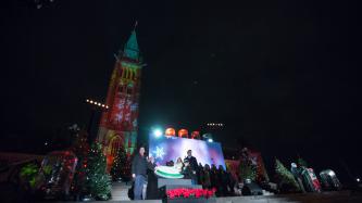 Photo number 4 from the photo gallery Prime Minister Justin Trudeau takes part in Christmas Lights Across Canada on Parliament Hill
