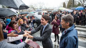 Photo number 1 from the photo gallery Prime Minister Justin Trudeau and Vancouver Mayor Gregor Robertson meet residents and staff at City Hall in Vancouver