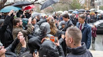 Photo number 2 from the photo gallery Prime Minister Justin Trudeau and Vancouver Mayor Gregor Robertson meet residents and staff at City Hall in Vancouver