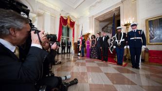 Photo numéro 3 de la galerie de photos Le premier ministre Trudeau et Mme Grégoire Trudeau prennent part à un souper officiel à la Maison-Blanche