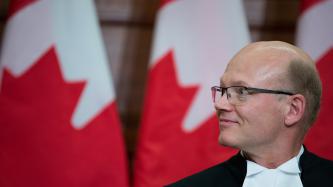 Photo number 6 from the photo gallery Prime Minister Justin Trudeau attends the Official Portrait Unveiling Ceremony for the Right Honourable Paul Martin