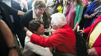 Photo number 2 from the photo gallery Prime Minister Justin Trudeau and MP Gudie Hutchings visit the Grenfell Campus of Memorial University