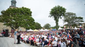 Photo number 7 from the photo gallery Prime Minister Justin Trudeau, Minister Mélanie Joly and MP Serge Cormier take part in the Grand Tintamarre de Caraquet