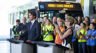 Photo numéro 1 de la galerie de photos Le premier ministre Justin Trudeau et la première ministre Kathleen Wynne font une annonce au sujet de l’infrastructure à Barrie, en Ontario