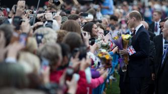 Photo number 20 from the photo gallery Prime Minister Trudeau and Mrs. Grégoire Trudeau attend the welcoming ceremony for Their Royal Highnesses, the Duke and Duchess of Cambridge in Victoria, British Columbia