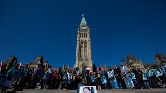 Photo number 2 from the photo gallery Prime Minister Justin Trudeau attends a vigil for the families of Sisters in Spirit on Parliament Hill