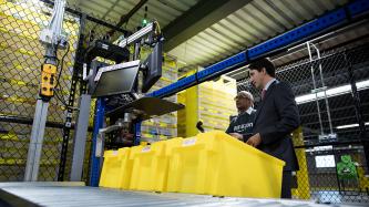Photo number 10 from the photo gallery Prime Minister Justin Trudeau visits the new Amazon Fulfillment Centre in Brampton, Ontario