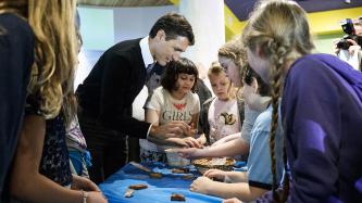 Photo number 1 from the photo gallery Prime Minister Justin Trudeau visits the Aquatarium in Brockville, Ontario