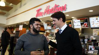 Photo number 4 from the photo gallery Prime Minister Justin Trudeau stops by the ONroute in Mallorytown, Ontario