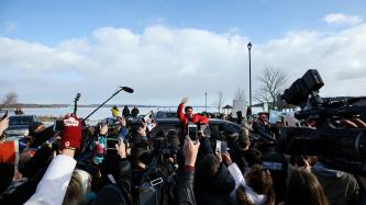Photo number 6 from the photo gallery Prime Minister Justin Trudeau visits the Rhino’s Roadhouse restaurant in Bewdley, Ontario