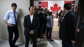 Photo number 3 from the photo gallery Prime Minister Justin Trudeau participates in a town hall Q&A in Peterborough, Ontario