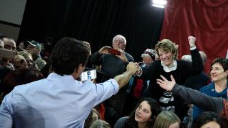 Photo number 13 from the photo gallery Prime Minister Justin Trudeau participates in a town hall Q&A in Peterborough, Ontario