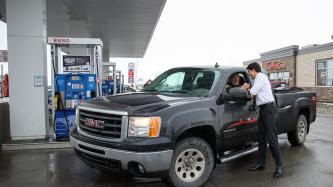 Photo number 2 from the photo gallery Prime Minister Trudeau stops in at a Tim Horton's in Candiac, Quebec