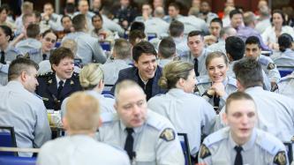 Photo number 3 from the photo gallery Prime Minister Justin Trudeau has breakfast with RCMP Cadets in Regina, Saskatchewan