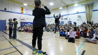 Photo numéro 13 de la galerie de photos Le premier ministre Justin Trudeau rencontre les étudiants de l’école Robert H. Smith à Winnipeg, au Manitoba