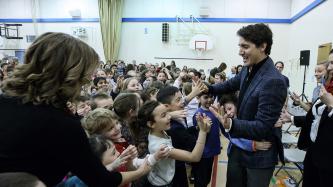 Photo numéro 16 de la galerie de photos Le premier ministre Justin Trudeau rencontre les étudiants de l’école Robert H. Smith à Winnipeg, au Manitoba