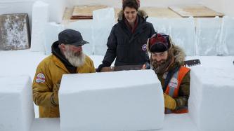 Photo number 2 from the photo gallery Prime Minister Justin Trudeau visits the Snowking’s Winter Festival Snowcastle in Yellowknife, Northwest Territories
