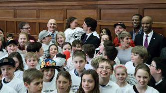 Photo number 4 from the photo gallery Prime Minister Justin Trudeau meets with students from the Toronto Children's Breakfast Club while they visit Parliament Hill