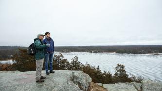 Photo numéro 2 de la galerie de photos Le premier ministre Justin Trudeau randonne dans le parc national des Mille-Îles en Ontario