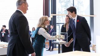 Photo number 2 from the photo gallery Prime Minister Justin Trudeau and Sophie Grégoire Trudeau visit the Vimy Visitor Education Centre in France
