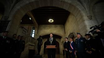 Photo numéro 4 de la galerie de photos Le premier ministre Justin Trudeau participe au dévoilement de la statue « The Bugler » à l’hôtel de ville d’Arras, en France