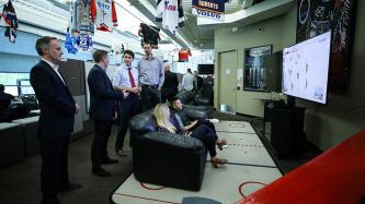 Photo number 4 from the photo gallery Prime Minister Justin Trudeau visits the EA Canada offices in Burnaby, British Columbia