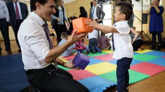 Photo number 1 from the photo gallery Prime Minister Justin Trudeau meets families and staff at the Don Christian Recreation Centre in Surrey, British Columbia