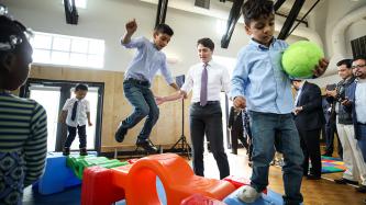 Photo number 3 from the photo gallery Prime Minister Justin Trudeau meets families and staff at the Don Christian Recreation Centre in Surrey, British Columbia