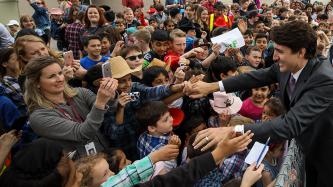 Photo number 10 from the photo gallery Prime Minister Justin Trudeau meets families and staff at the Don Christian Recreation Centre in Surrey, British Columbia