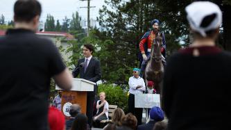 Photo number 1 from the photo gallery Prime Minister Justin Trudeau visits the Gur Sikh Temple in Abbotsford, British Columbia