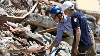 Photo number 13 from the photo gallery Prime Minister Justin Trudeau and Sophie Grégoire Trudeau speak with residents of Amatrice, a town damaged by recent earthquakes in Italy