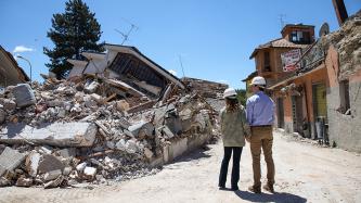 Photo number 8 from the photo gallery Prime Minister Justin Trudeau and Sophie Grégoire Trudeau speak with residents of Amatrice, a town damaged by recent earthquakes in Italy