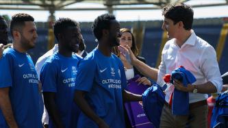 Photo numéro 5 de la galerie de photos Le premier ministre Justin Trudeau assiste à l'inauguration d'Open Goal, une initiative faisant appel au football pour faciliter l'intégration des réfugiés et des migrants, à Rome  