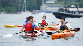 Photo number 8 from the photo gallery Prime Minister Justin Trudeau kayaks with Minister Catherine McKenna in Niagara-on-the-Lake, Ontario