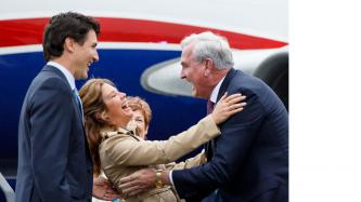 Photo numéro 3 de la galerie de photos Le premier ministre Justin Trudeau, Sophie Grégoire Trudeau et leur fils Hadrien arrivent à Dublin, en Irlande