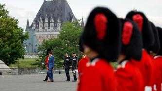 Photo number 2 from the photo gallery Prime Minister Justin Trudeau is made an honorary member of the Royal 22nd Regiment at la Citadelle in Québec City, Quebec