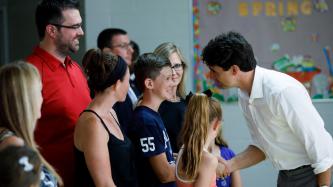 Photo number 10 from the photo gallery Prime Minister Justin Trudeau speaks with families at the East Bayfield Recreation Centre in Barrie, Ontario
