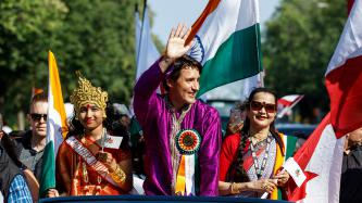 Photo numéro 1 de la galerie de photos Le premier ministre Justin Trudeau participe au défilé du Festival de l’Inde à Montréal