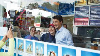 Photo numéro 2 de la galerie de photos Le premier ministre Justin Trudeau fait un arrêt au Dairee Delite à Brantford, en Ontario