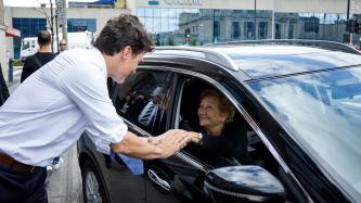 Photo numéro 5 de la galerie de photos Le premier ministre Trudeau rencontre des électeurs de la circonscription de Papineau à Montréal