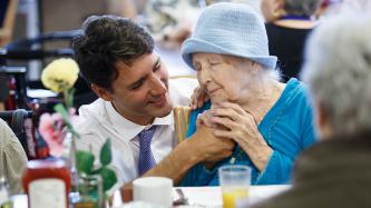 Photo number 1 from the photo gallery Prime Minister Justin Trudeau meets residents at the Parc Jarry residence in Montréal 