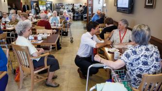 Photo number 2 from the photo gallery Prime Minister Justin Trudeau meets residents at the Parc Jarry residence in Montréal 