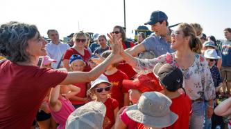 Photo number 2 from the photo gallery Prime Minister Justin Trudeau, Sophie Grégoire Trudeau and their children attend the International Plowing Match in Walton, Ontario