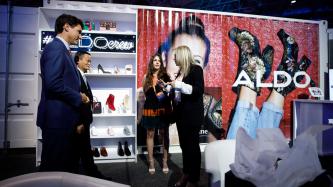 Photo numéro 4 de la galerie de photos Le premier ministre Justin Trudeau et le président exécutif d’Alibaba, Jack Ma, rencontrent des fournisseurs lors de l’événement Gateway ’17 organisé par Alibaba à Toronto